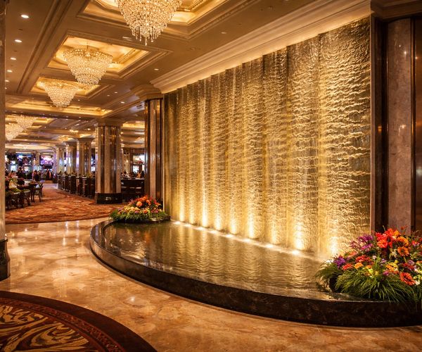 #058 Casino Entrance – Grand Liquid Wall