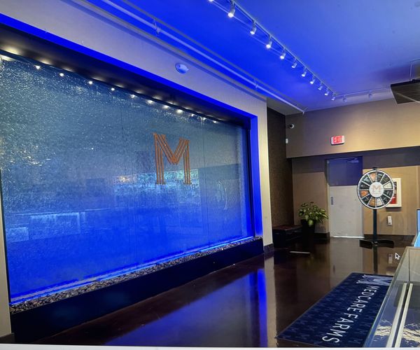 #057 Showroom – Blue Illuminated Liquid Wall