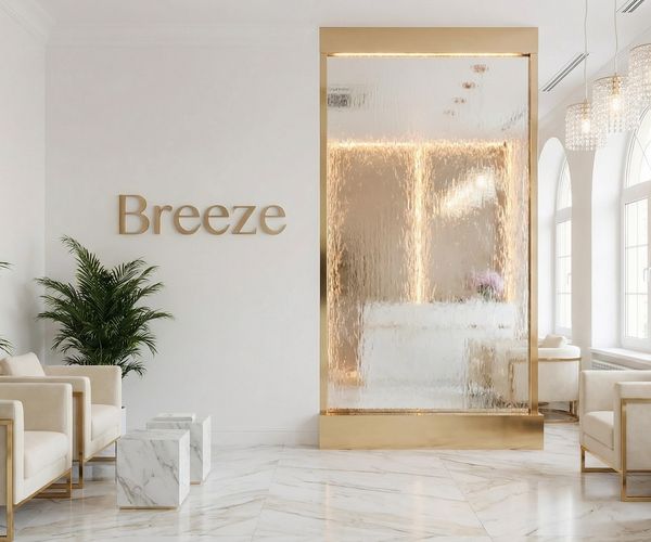 #045 Breeze – Gold Frame Liquid Wall